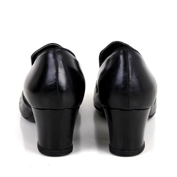 VINTAGE PERFORATED BLACK GENUINE LEATHER MID HEEL ROUND TOE PULL ON SHOES Sz 4D - Picture 4 of 11